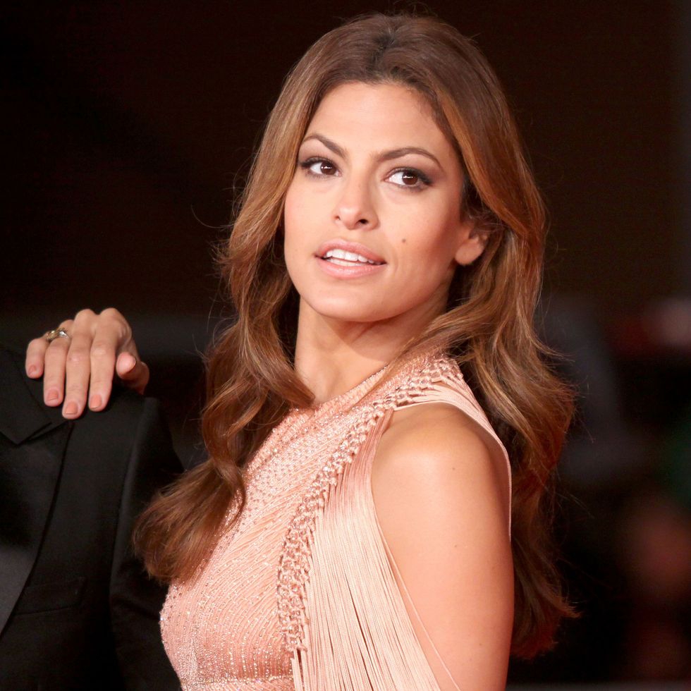 Eva Mendes Memamerkan Rambut Pendek Perdananya!