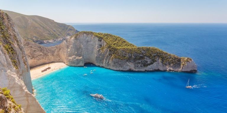 10 Pantai Eksotis Tersembunyi di Dunia