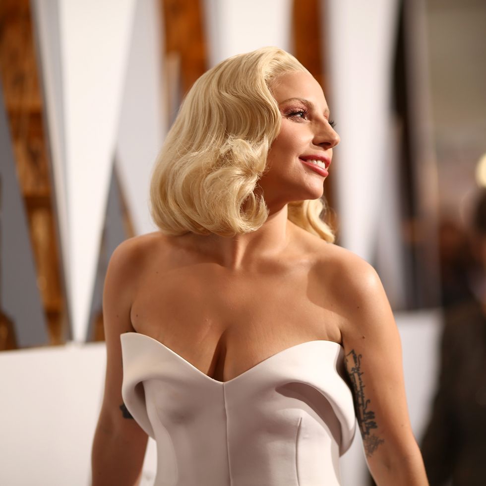Lady Gaga Gelar Konser untuk Lawan Coronavirus