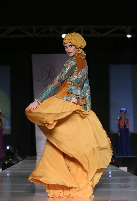 Inspirasi Busana Muslim dengan Sentuhan Etnik