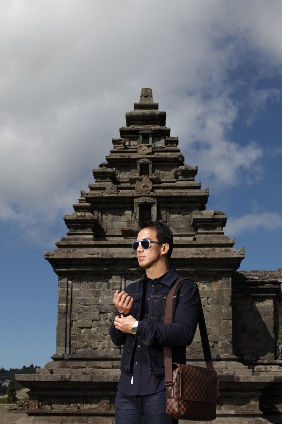 Look Back: Joe Taslim Wisata Budaya di Jawa