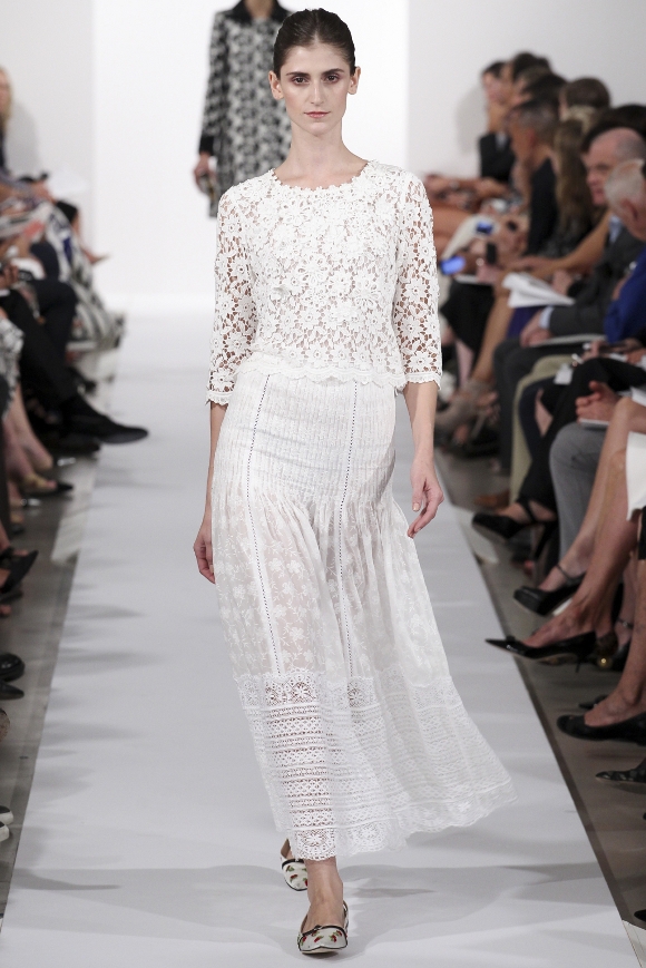 8 Busana Pengantin Siap Pakai Pilihan Editor