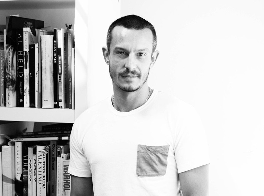 Jonathan Saunders Bergabung dengan DVF