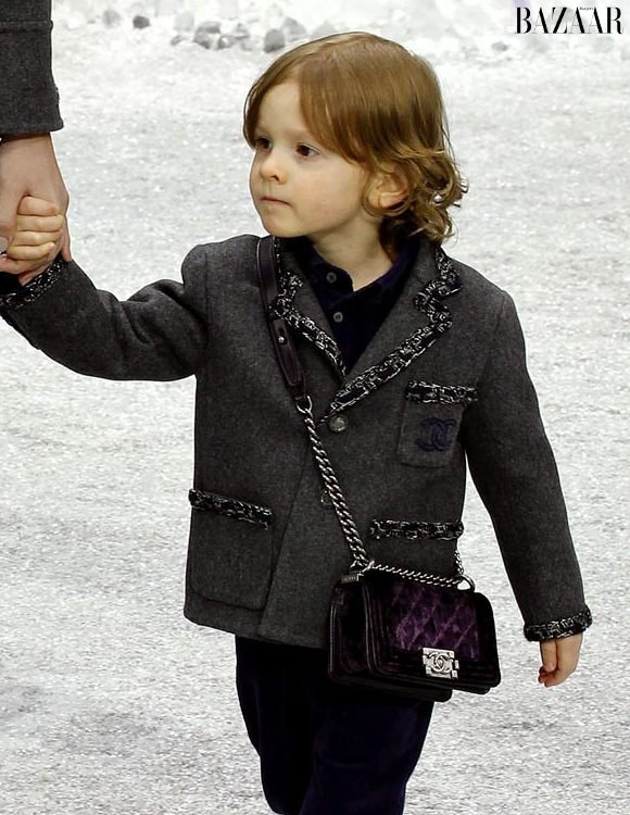 Muse Baru Karl Lagerfeld, Anak Berumur Tiga Tahun