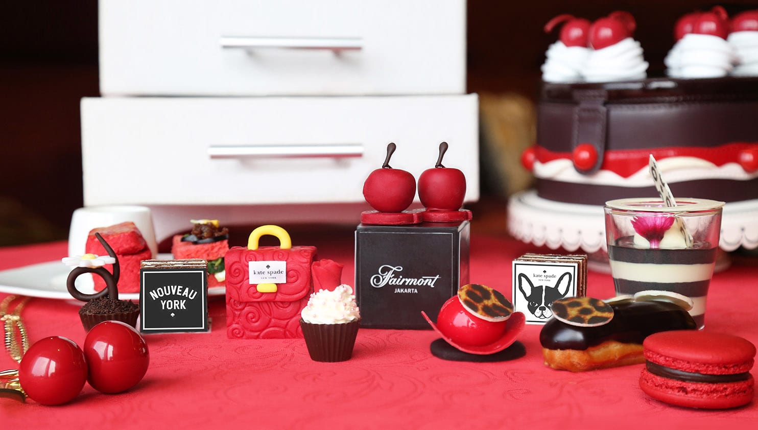 Black Forest Cake PURSE + magnetic WALLET Piece of cake