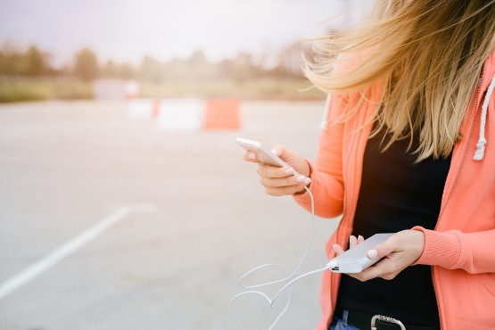 7 Tip Mudah untuk Menghemat Baterai Smartphone Anda