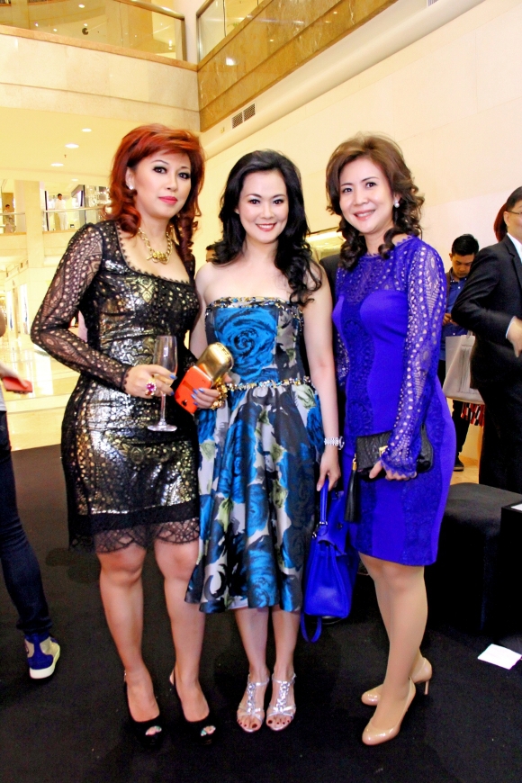 Pesta Pembukaan Butik Label Italia Terbaru