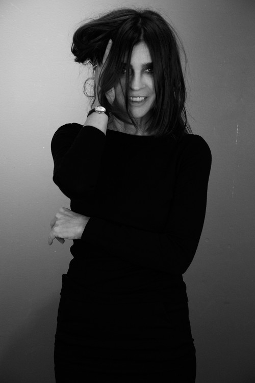 Kolaborasi Ritel Carine Roitfeld dan Uniqlo