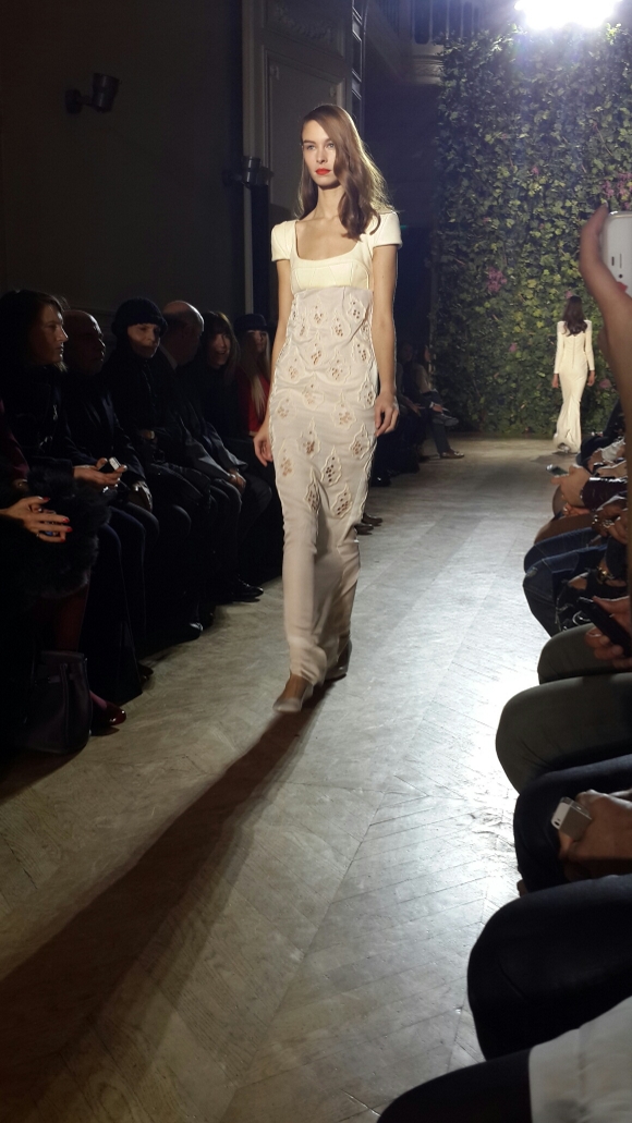 Koleksi Didit Hediprasetyo Tampil di Paris