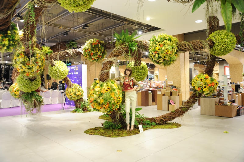 Satu Tahun Central Department Store