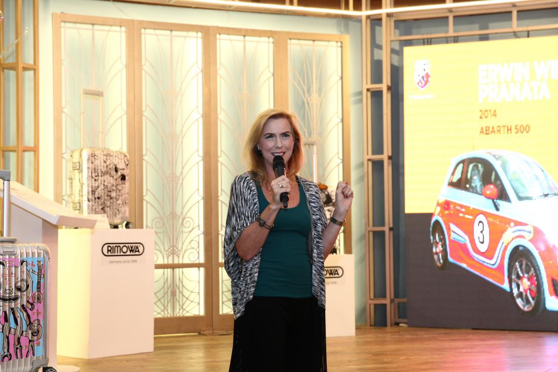 Lelang Seni Untuk Amal