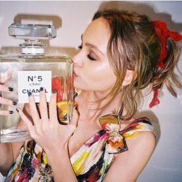 Lily-Rose Depp Untuk Kampanye Chanel