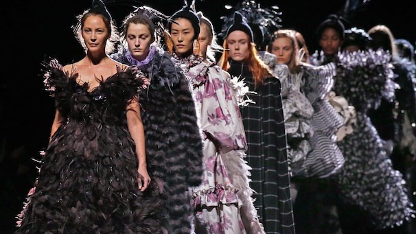 5 Penampilan Terbaik Di New York Fashion Week Fall 2019