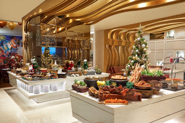 Liburan Akhir Tahun di Raffles Jakarta
