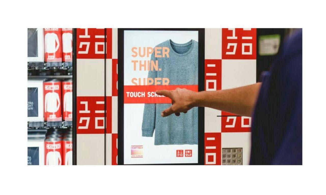 Uniqlo Meluncurkan Vending Machine