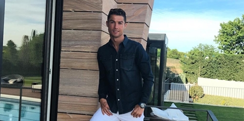 7 Pemain Sepak Bola Termodis yang Menjadi Fashion Icon