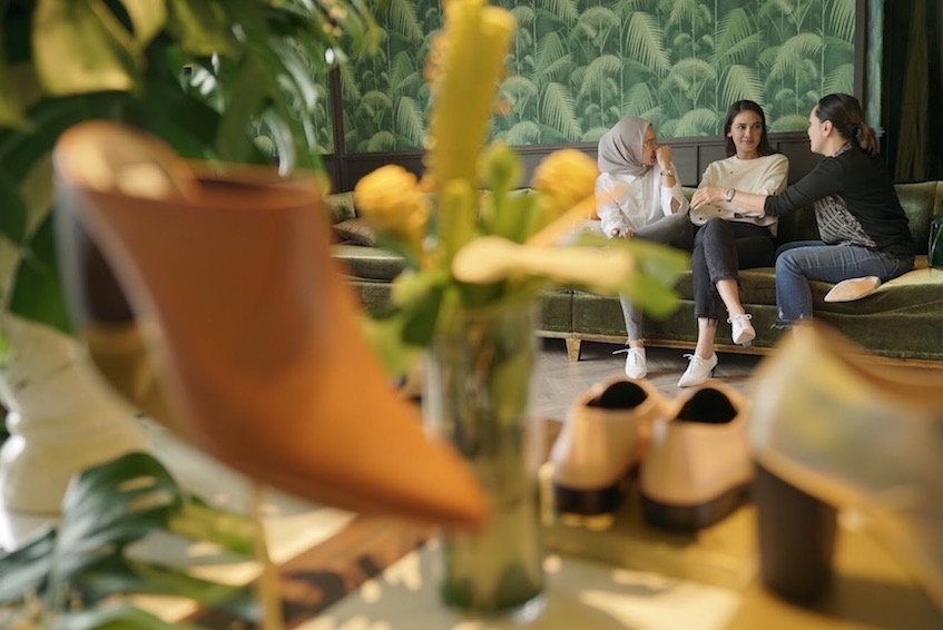 Jasmine Elizabeth Adakan Pop-Up Event Bertema Spring Fling
