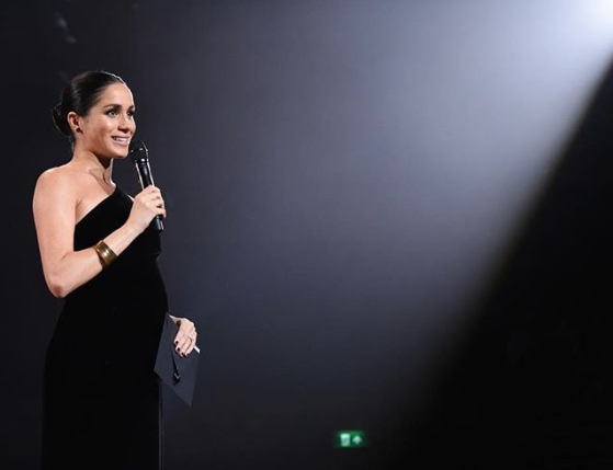Meghan Markle Beri Kejutan di Acara Fashion di Inggris