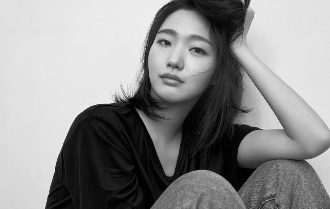 Belajar Tampil Cantik Natural dari Kim Go Eun