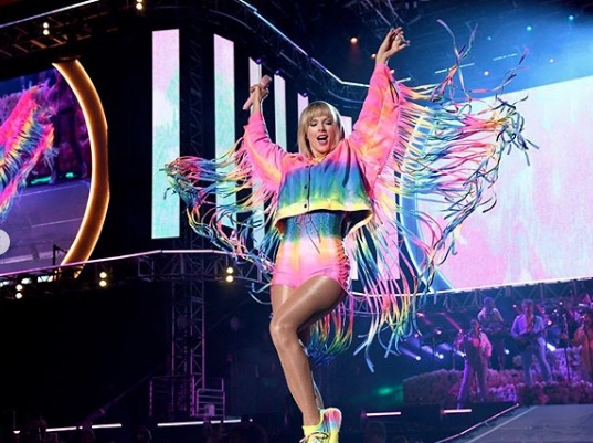 Taylor Swift Umumkan Kolaborasi dengan Stella McCartney