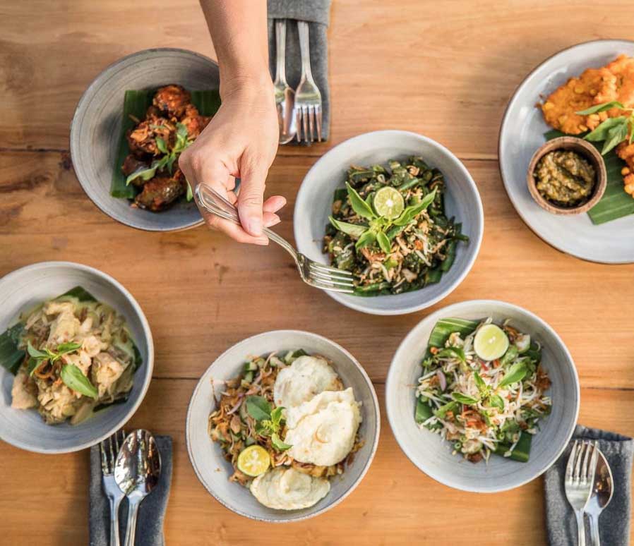 15 Makanan Khas Bali yang Harus Anda Coba