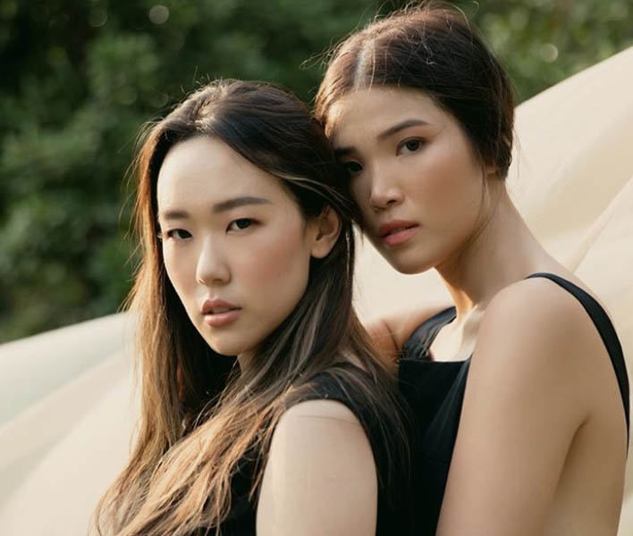 Tiru Tampilan Fashionable 10 Influencer Cantik Indonesia