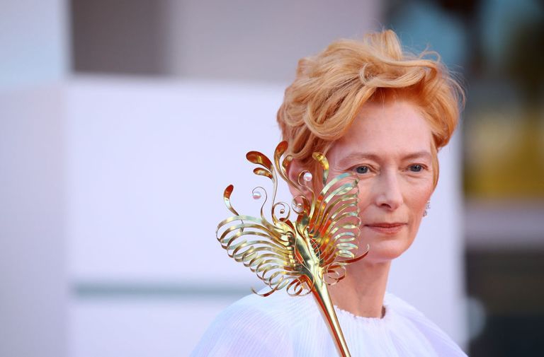 Tilda Swinton Kenakan