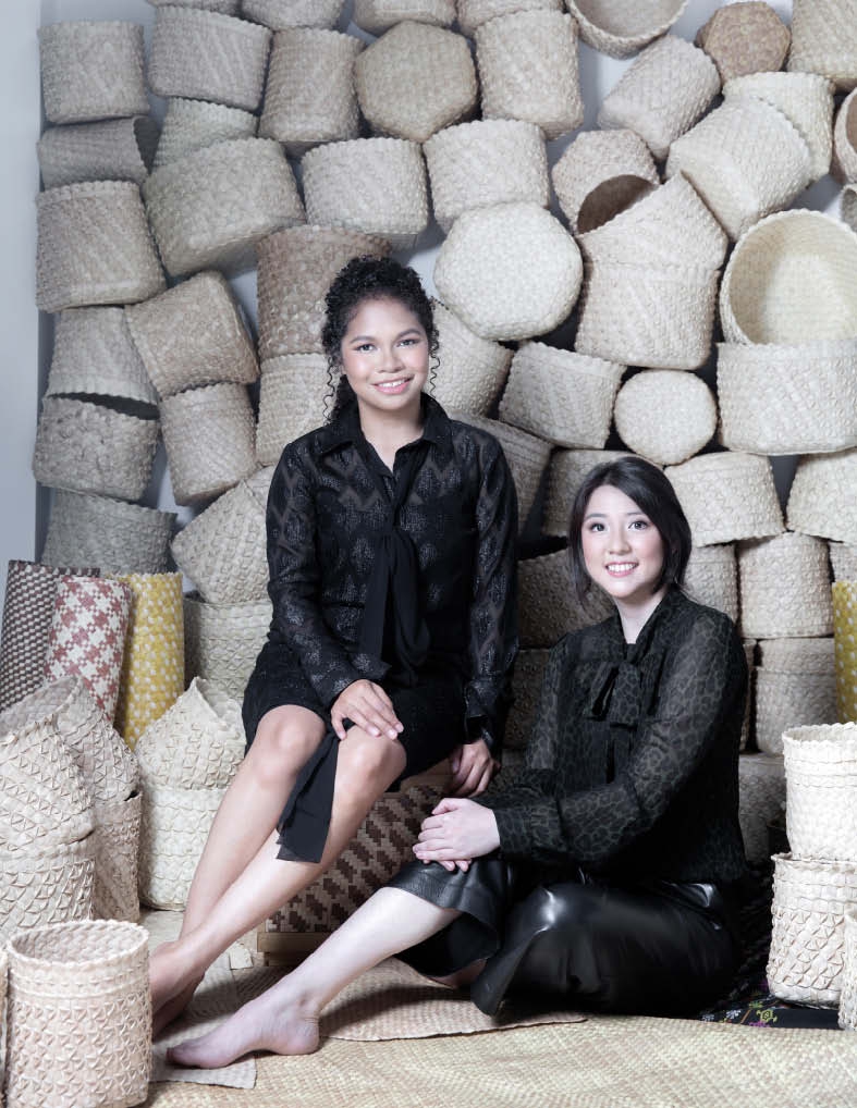 Cerita Wanita Hebat: Azalea Ayuningtyas & Hanna Keraf