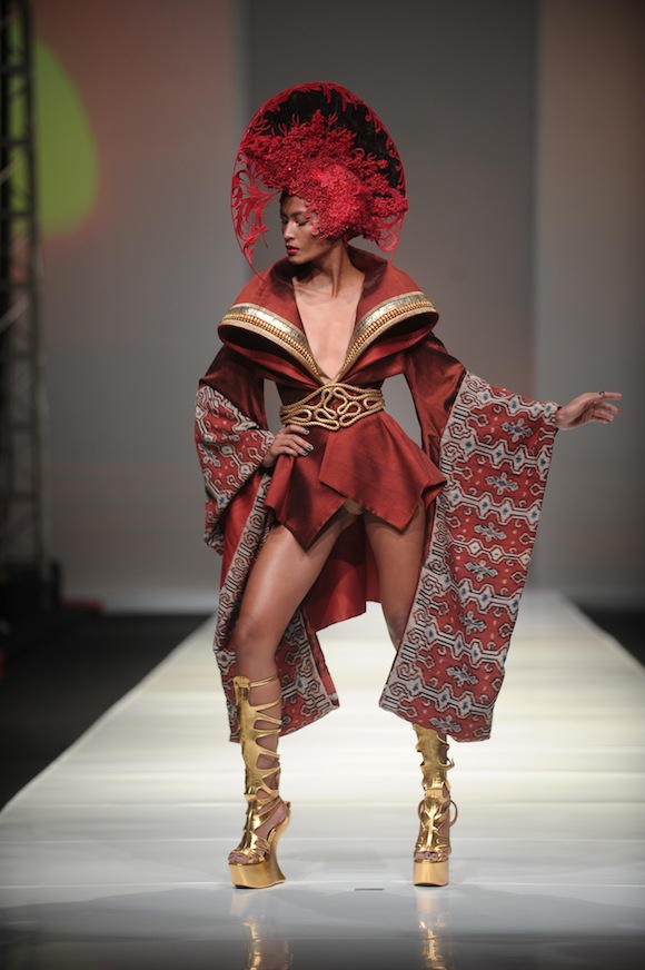 Bazaar Fashion Festival: Denny Wirawan