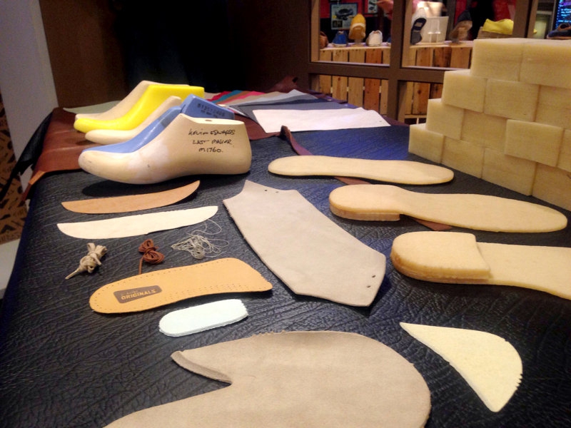 Pameran Perjalanan 190 Tahun Clarks