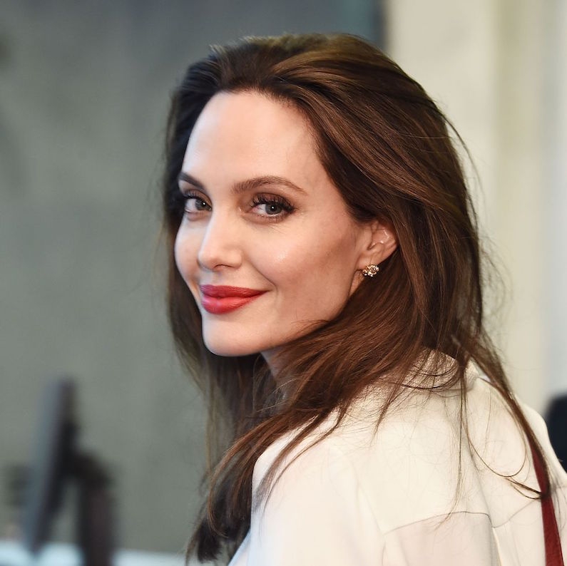 Angelina Jolie Bisa Jadi Membintangi Film Superhero Marvel?