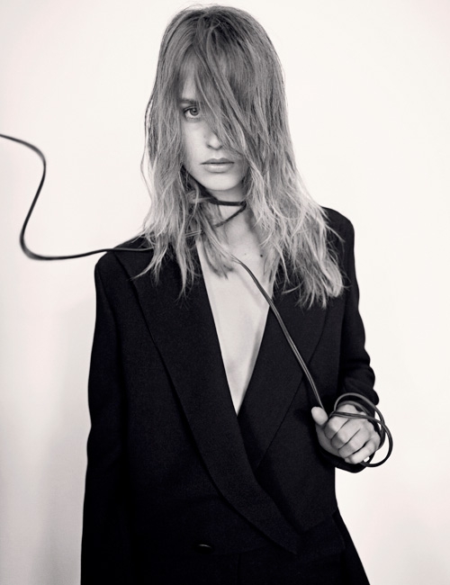 Capasa Bersaudara Tinggalkan Costume National