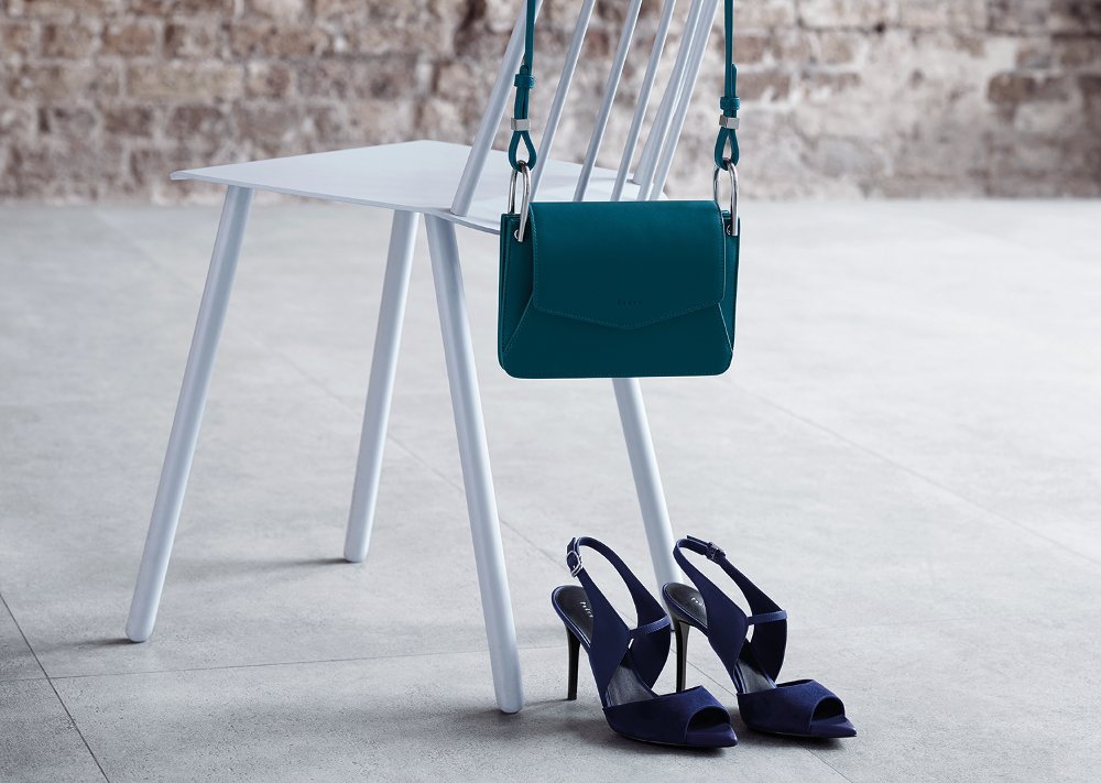 Nuansa Feminin yang Versatile