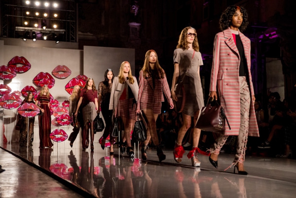 Koleksi Penuh Cinta dari Presentasi Aigner S/S 2018
