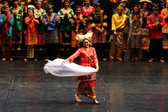 Tiga Cerita dalam Satu Panggung Legendra Tari Padusi