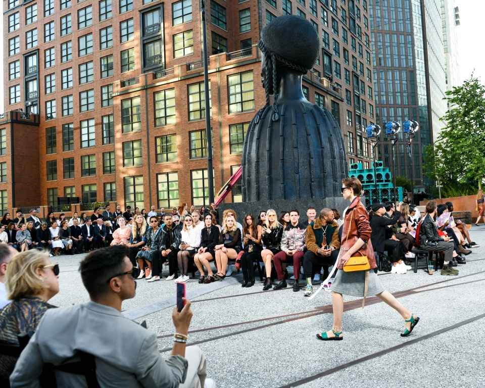 Kolaborasi Artistik dari Coach di New York Fashion Week