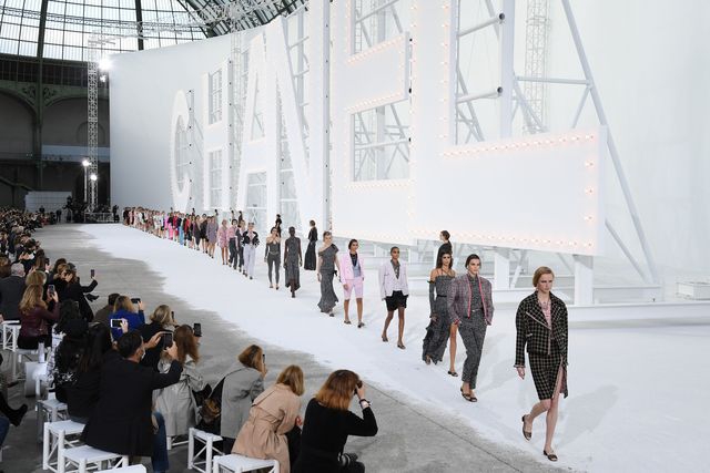 Label Fashion Chanel Merilis Podcast dengan Tema Kebudayaan