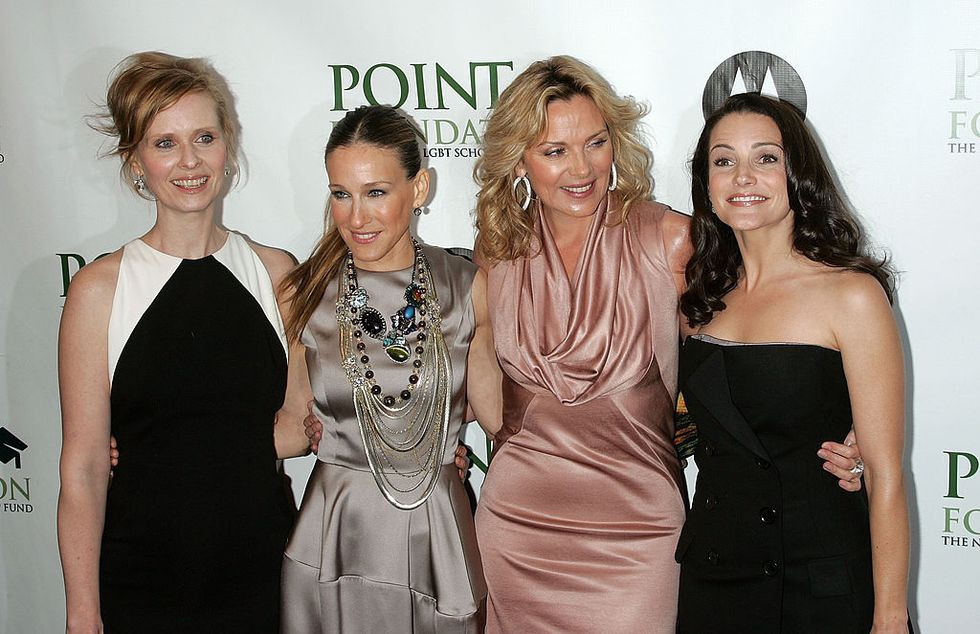 Sarah Jessica Parker Akhirnya Menjelaskan tentang Perseteruan yang "Sangat Menyakitkan" dengan Kim Cattrall