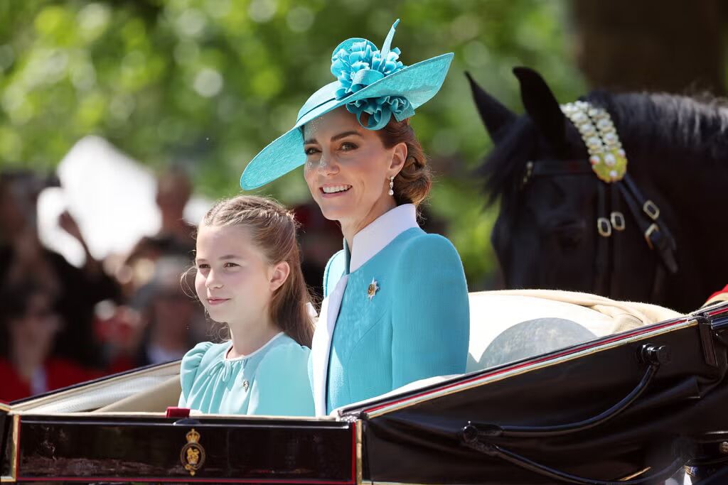 Putri Kate dan Charlotte Naik Kereta Bawah Tanah London Akhir Pekan Ini
