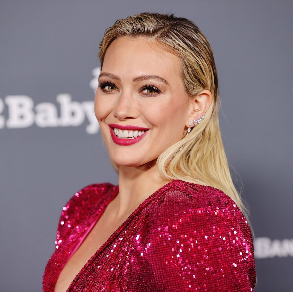 Hilary Duff Bicara Tentang Tumbuh Besar Bersama Karater Televisi Ternamanya, Lizzie McGuire