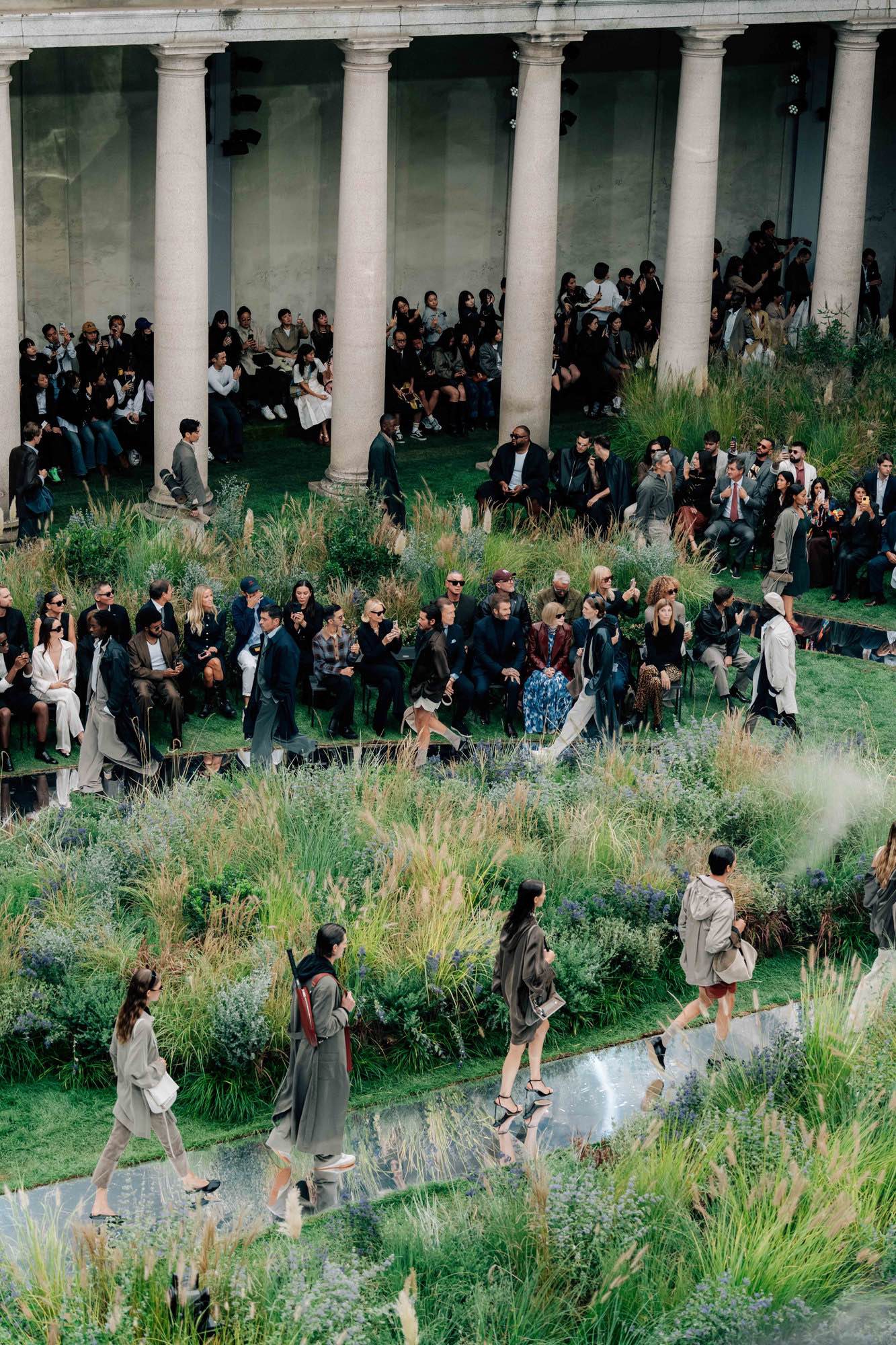 Transformasi Gaya Korporat ke Santai ala Boss