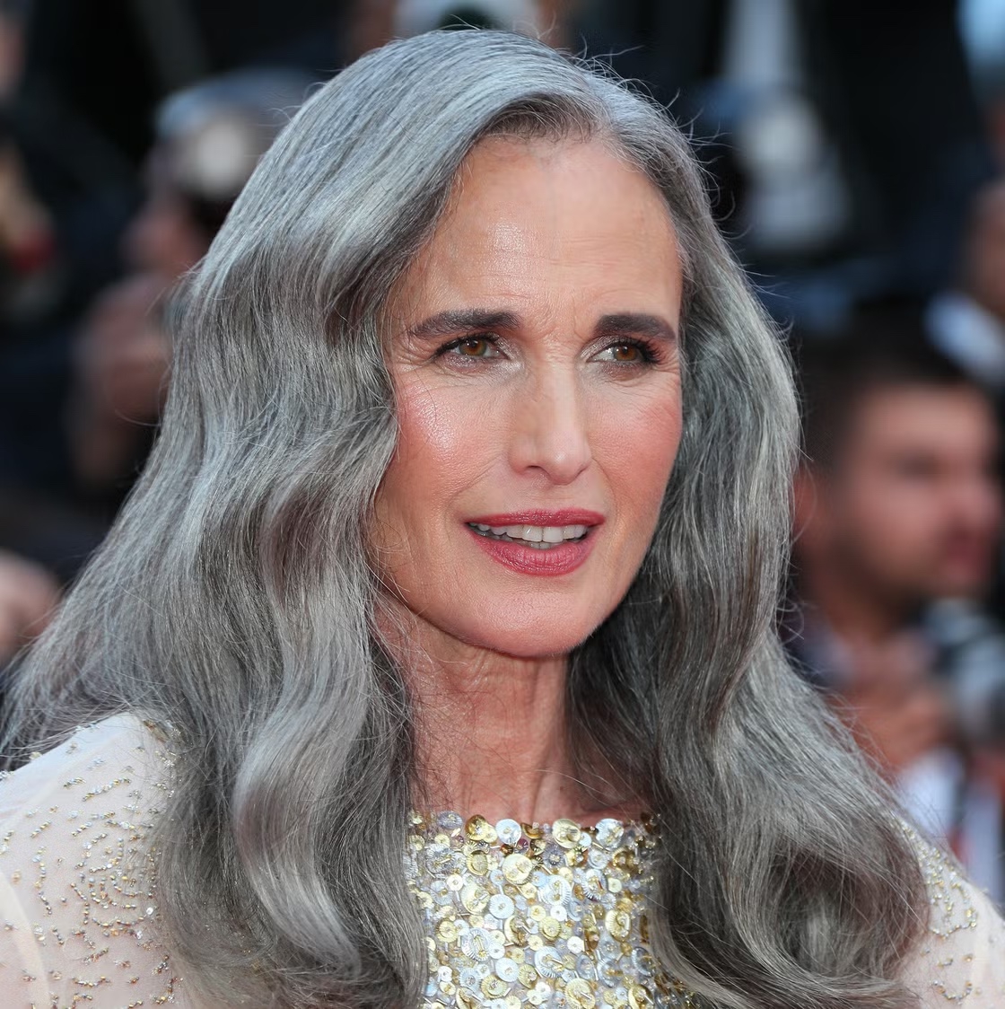 10 Lipstik Terbaik untuk Mature Skin dengan Hidrasi Instan dan Warna yang Tahan Lama