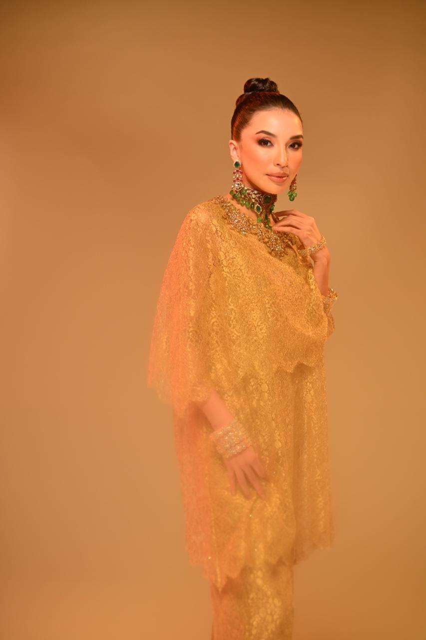 Manohara Odelia mengenakan Purissima oleh Ivan Gunawan