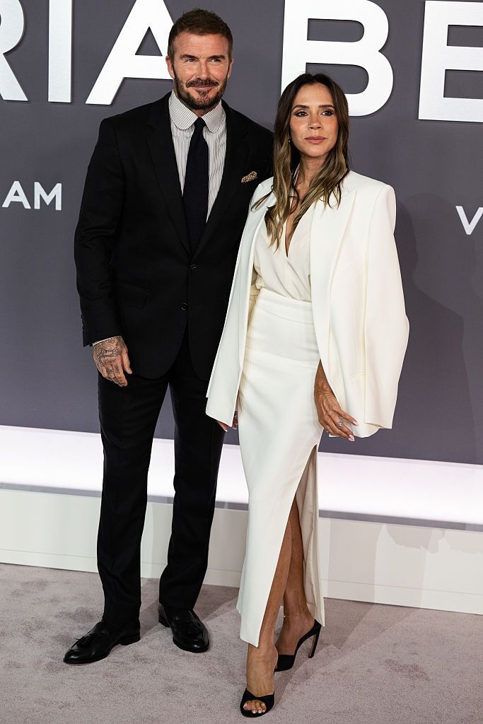 Victoria dan David Beckham Tampil Kontras & Sempurna di Karpet Merah
