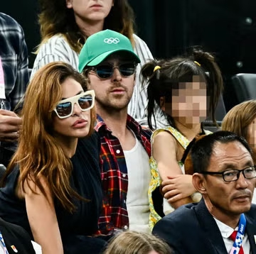 Eva Mendes Membocorkan Aturan Ketat dalam Mengasuh Anak yang Ia dan Ryan Gosling Terapkan