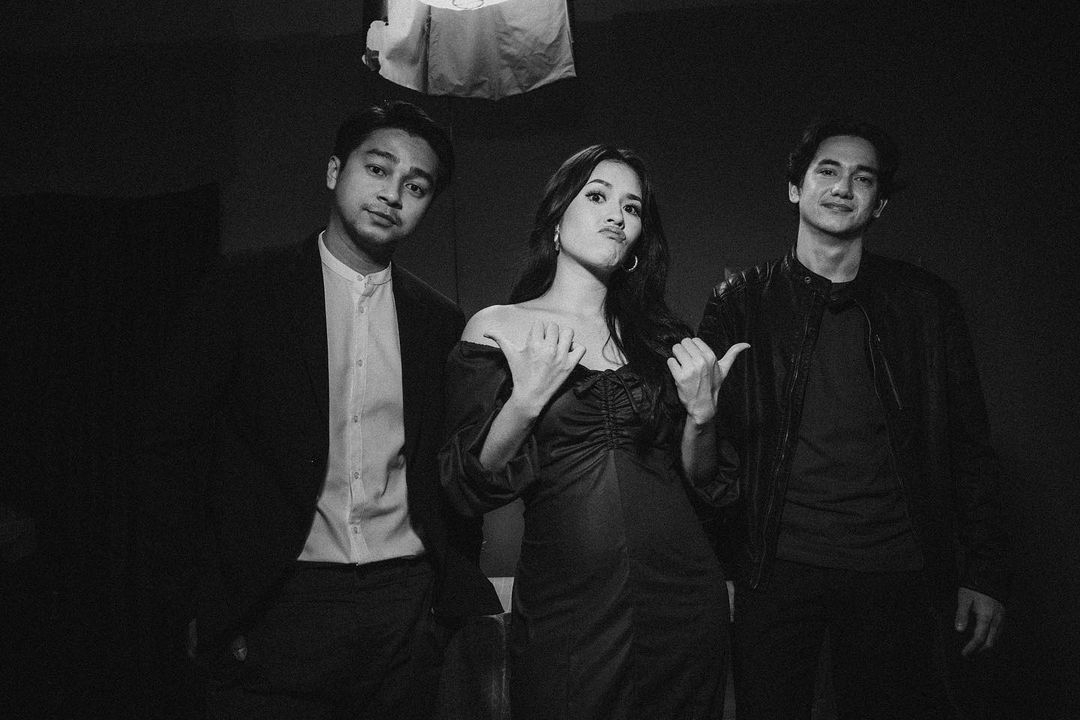 Raisa Perlihatkan 'Chemistry' Kuatnya dengan Adipati Dolken dan Deva