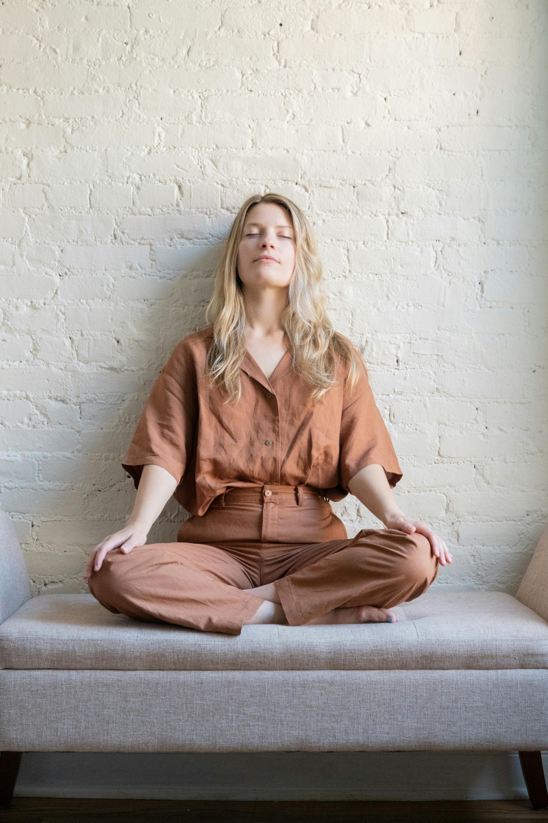 6 Cara Menenangkan Diri untuk Hidup Lebih Bahagia