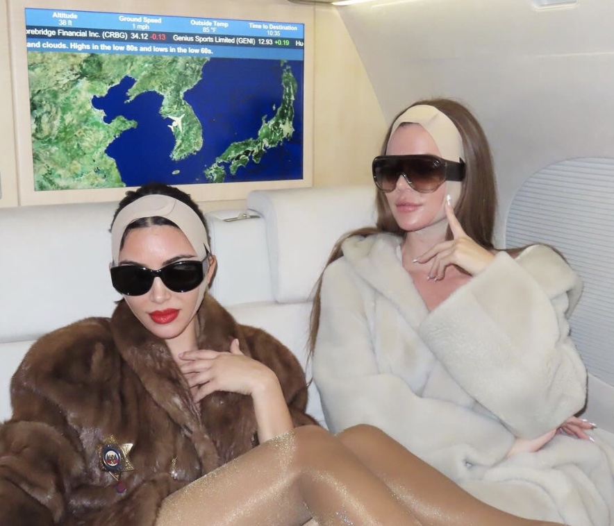 Kim dan Khloe Kardashian