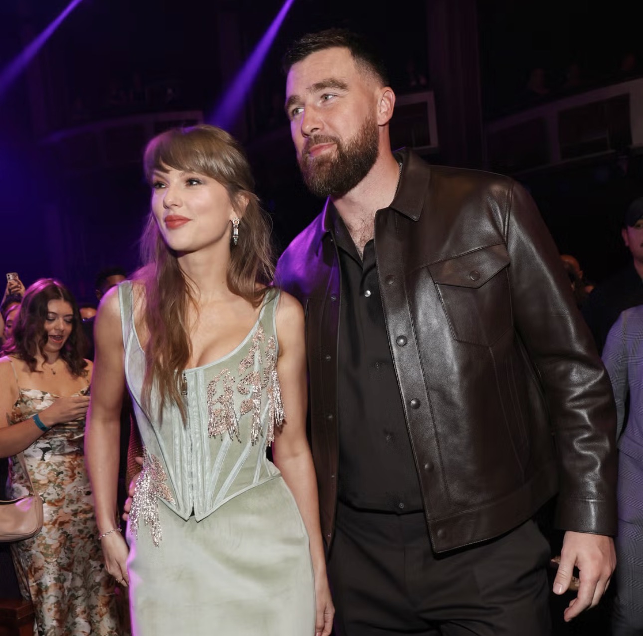 Travis Kelce Beri Komentar Langka Perihal Pernikahannya dengan Taylor Swift
