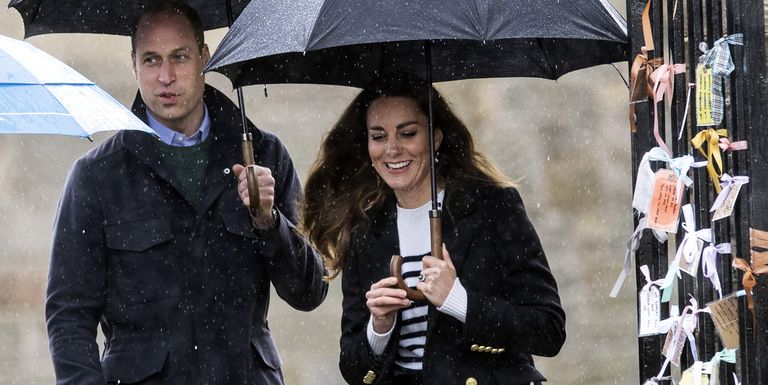 Lihat Pangeran William & Kate Middleton Mengunjungi Kota Tempat Mereka Bertemu Pertama Kali